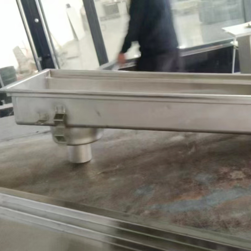Stainless steel drainage channel for green belts